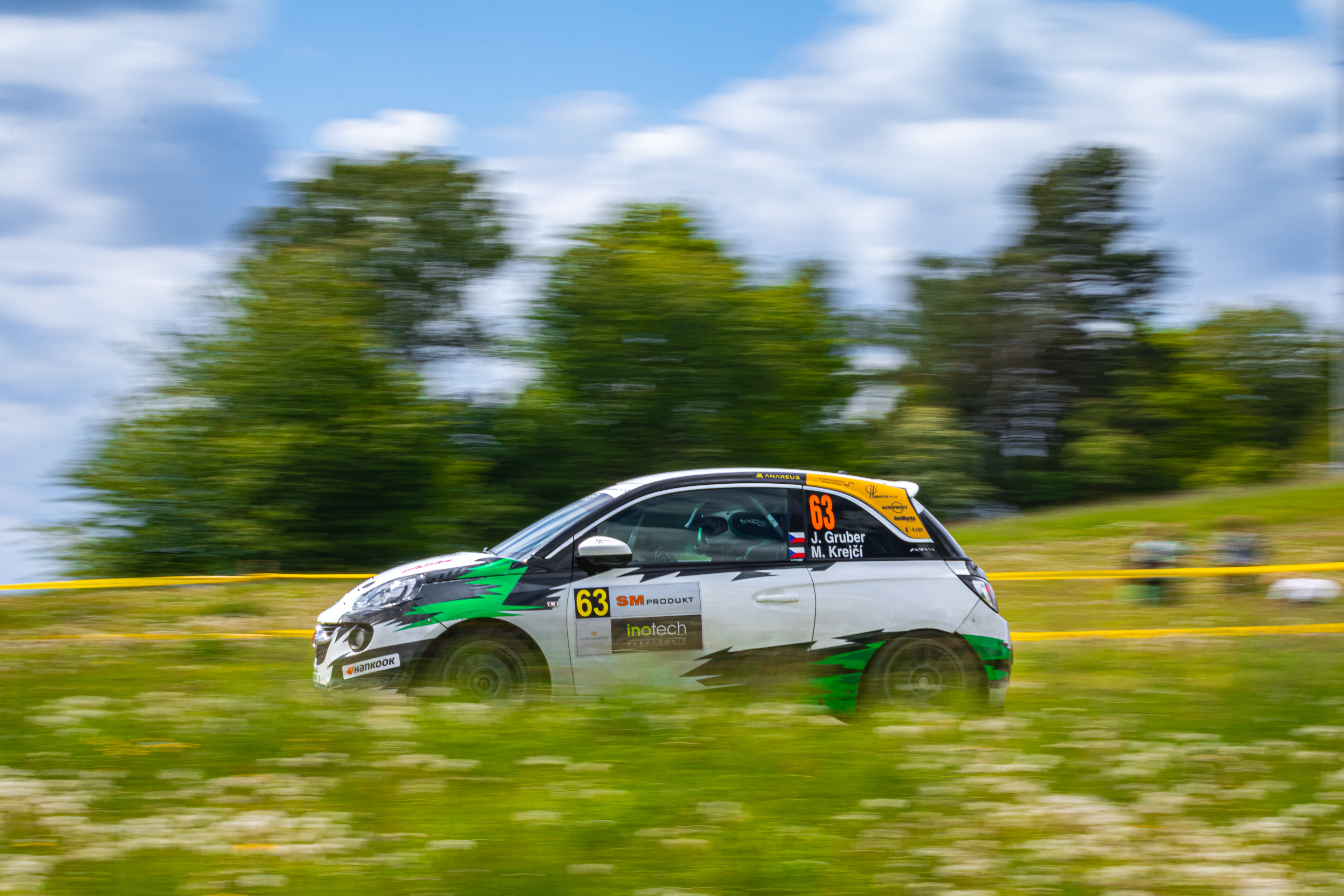 HG Racing – závodní vůz Opel Adam Cup